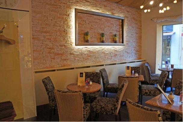 Hotel Cafe Konditorei Koeppel บิงเงนอัมไรน์ ภายนอก รูปภาพ